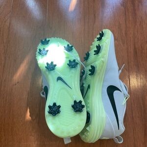 Nike men’s golf
Lunarlon
Size 9
Great condition